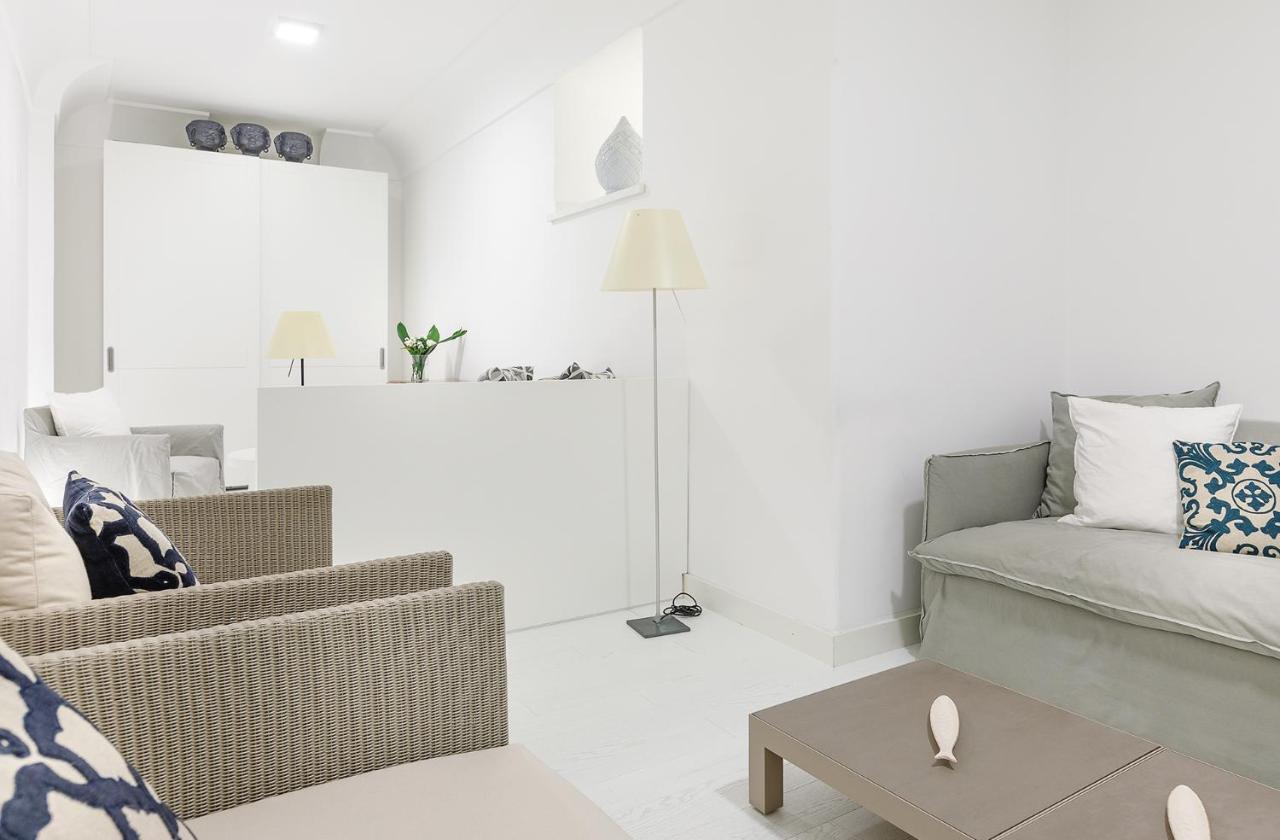 White Stylish Apartment 3 Vico Equense Extérieur photo