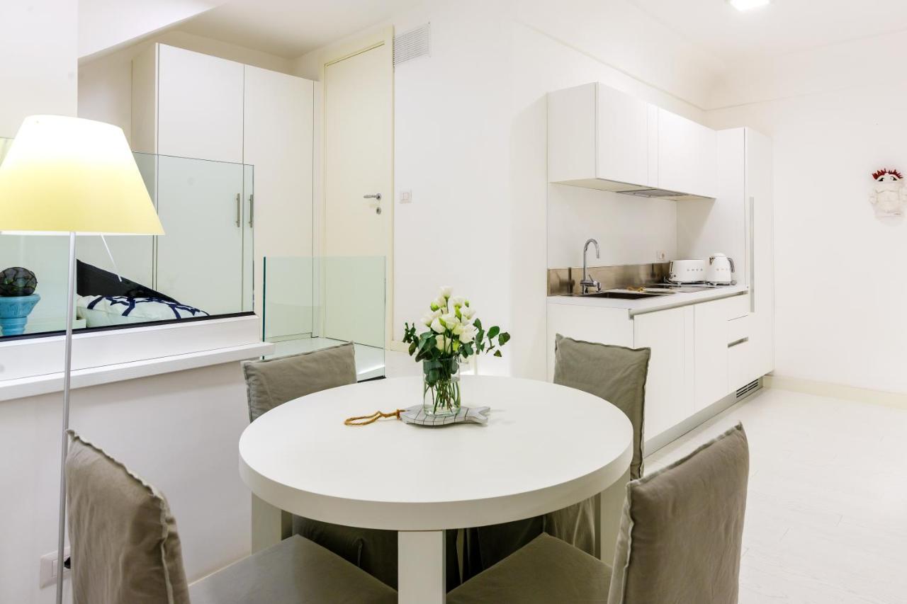 White Stylish Apartment 3 Vico Equense Extérieur photo