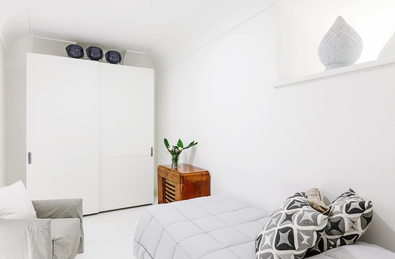 White Stylish Apartment 3 Vico Equense Extérieur photo