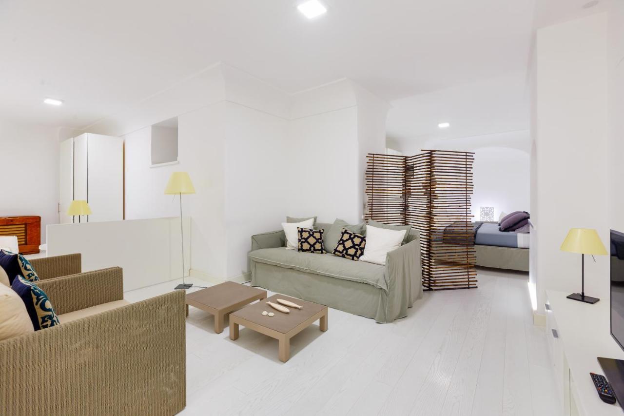 White Stylish Apartment 3 Vico Equense Extérieur photo