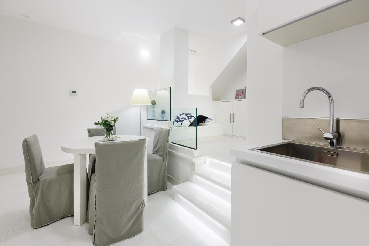 White Stylish Apartment 3 Vico Equense Extérieur photo