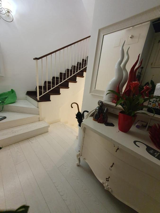 White Stylish Apartment 3 Vico Equense Extérieur photo